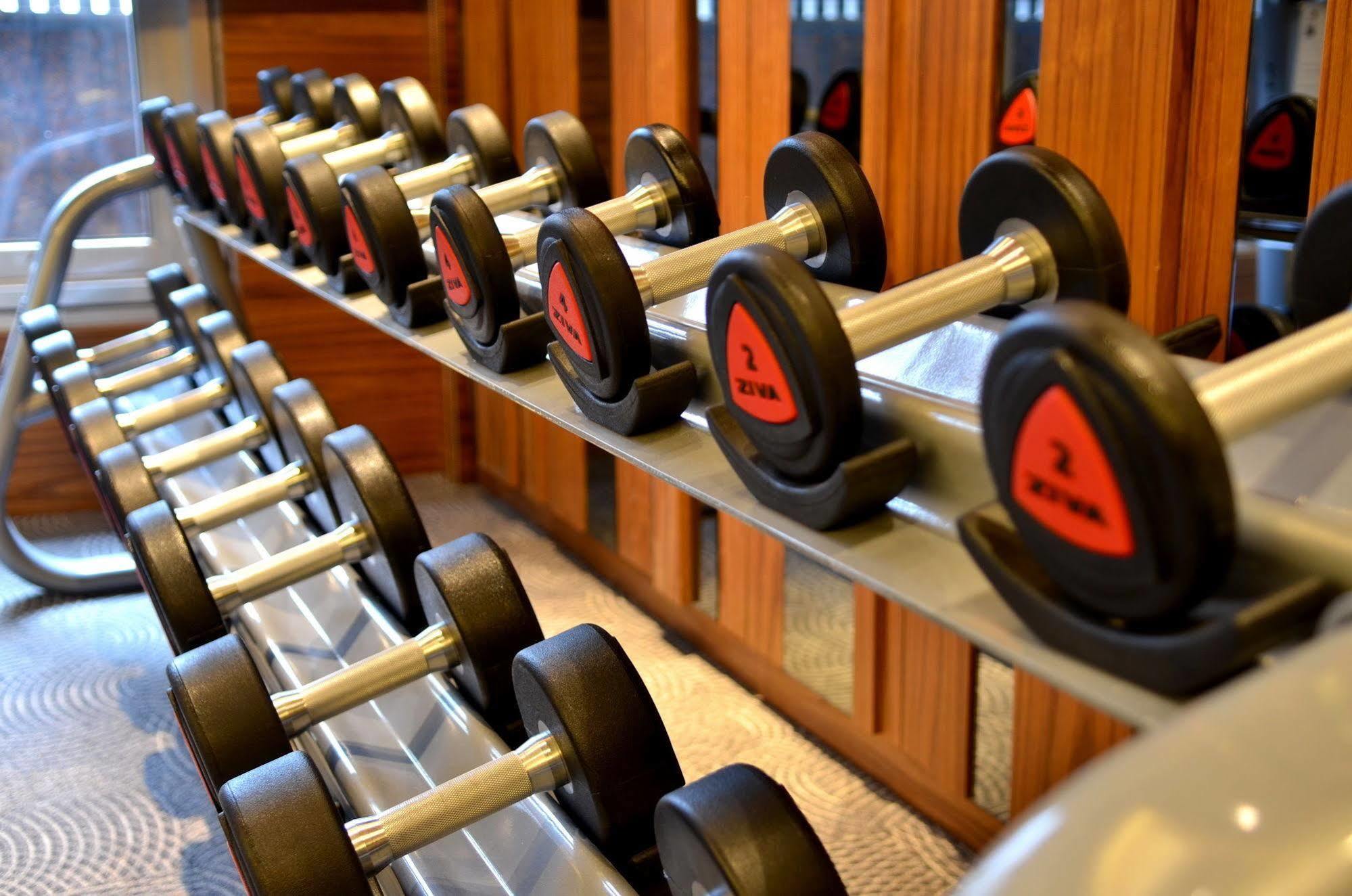 Sheraton Taitung Hotel Exteriér fotografie Dumbbells on a rack