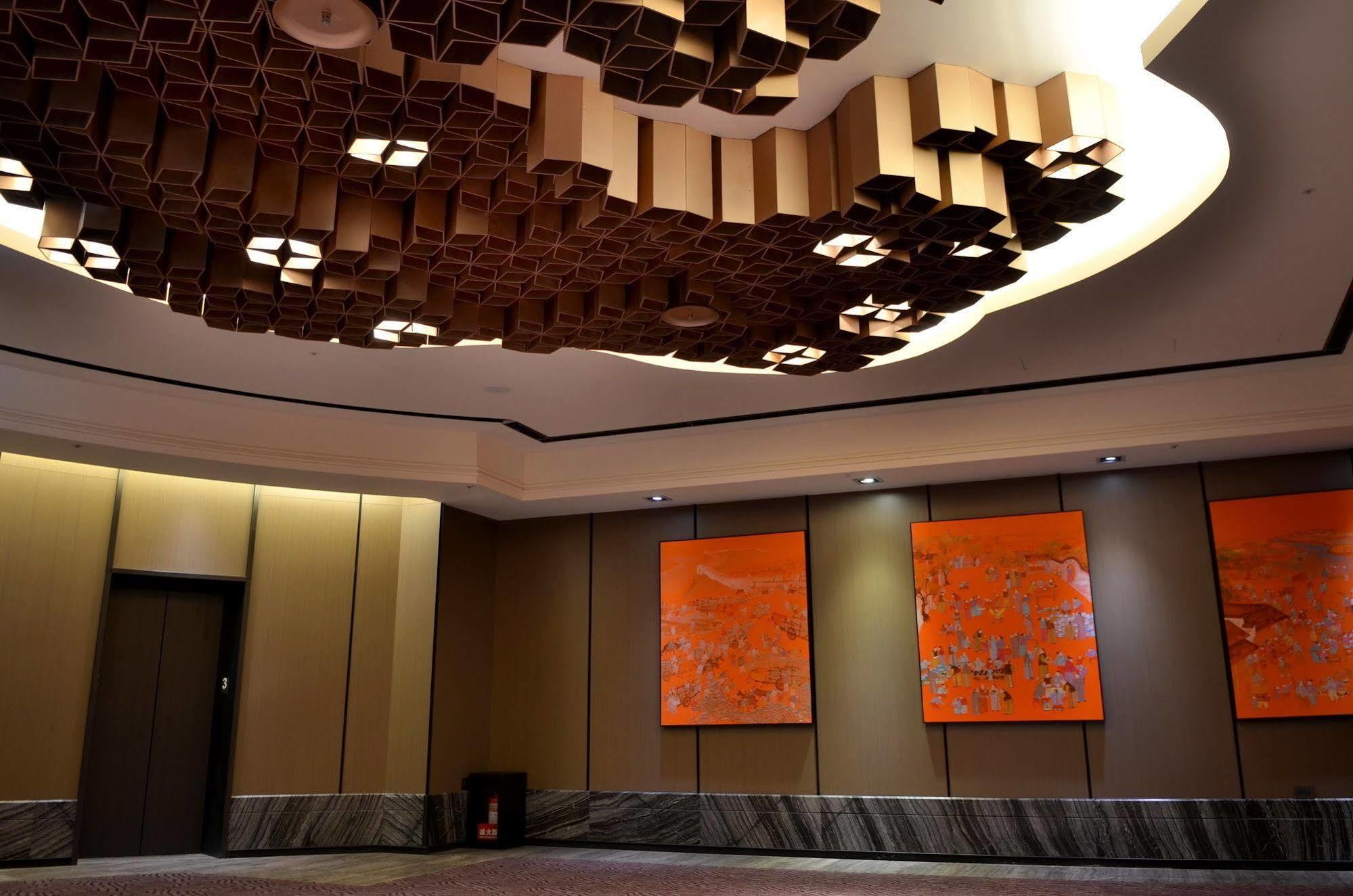 Sheraton Taitung Hotel Exteriér fotografie The lobby of the hotel